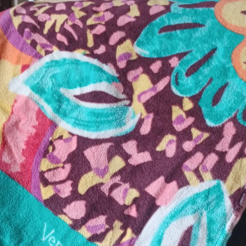 VERA BRADLEY BEACH TOWEL⛱️